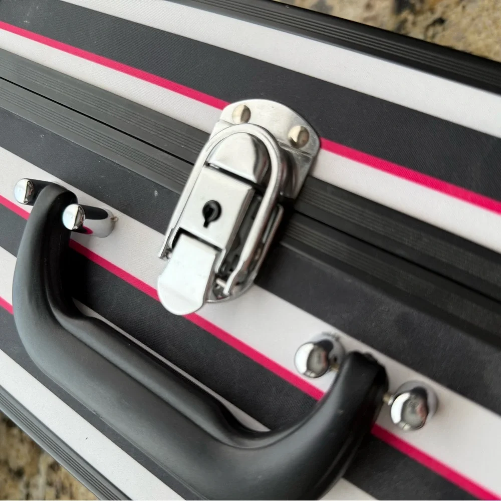 Caboodle Train Case - Picture 5 of 6